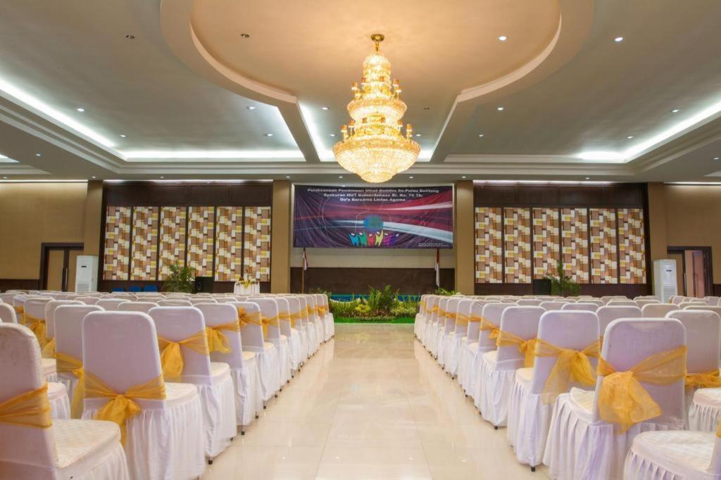 טנג'ונג פנדן Bahamas Hotel & Resort מראה חיצוני תמונה