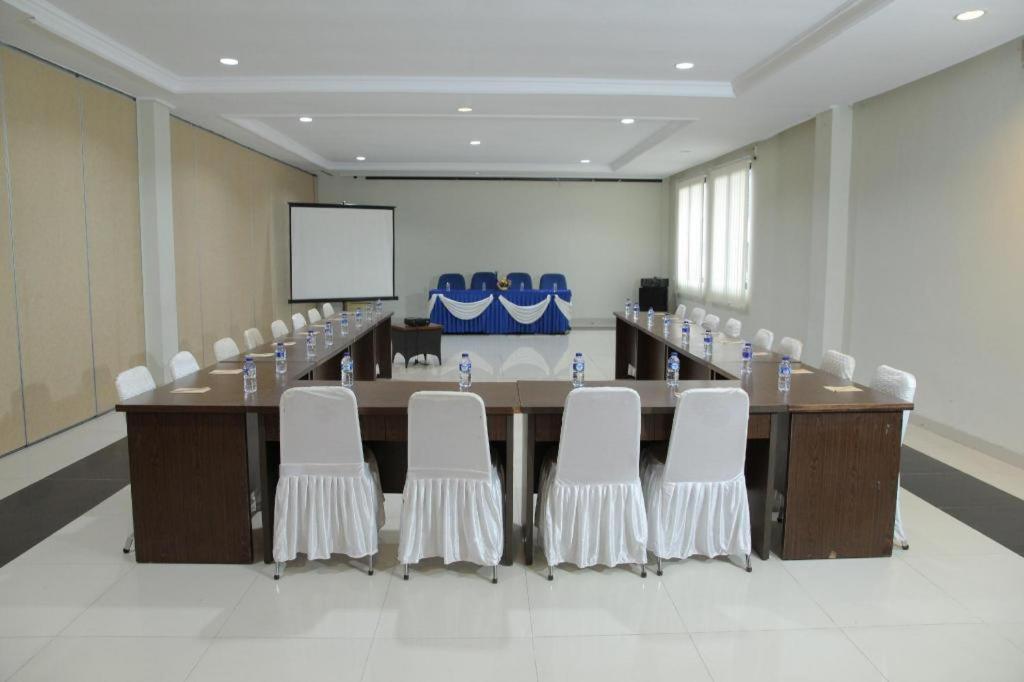 טנג'ונג פנדן Bahamas Hotel & Resort מראה חיצוני תמונה