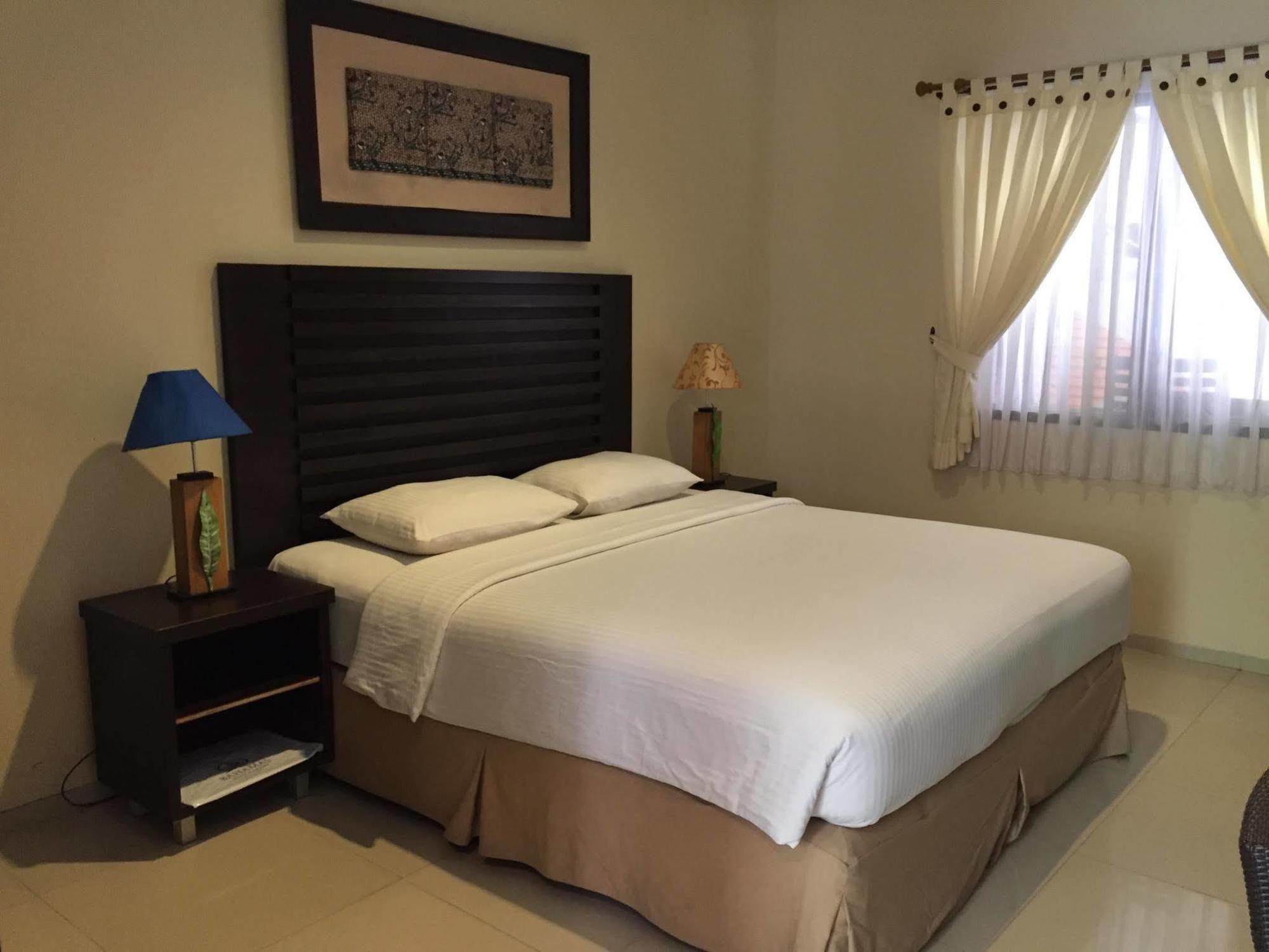 טנג'ונג פנדן Bahamas Hotel & Resort מראה חיצוני תמונה