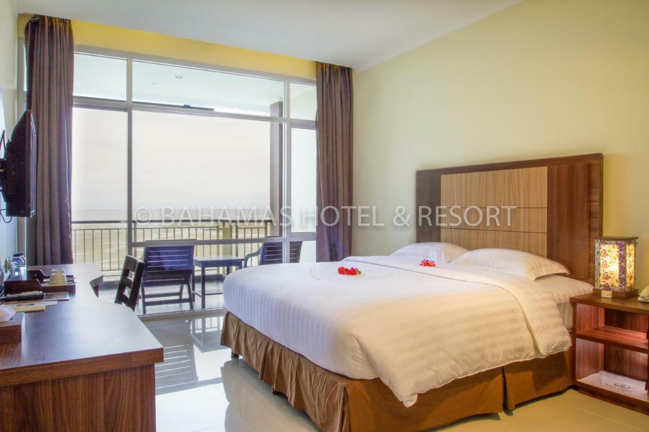 טנג'ונג פנדן Bahamas Hotel & Resort מראה חיצוני תמונה