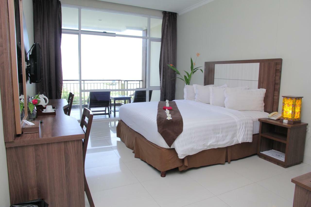 טנג'ונג פנדן Bahamas Hotel & Resort מראה חיצוני תמונה