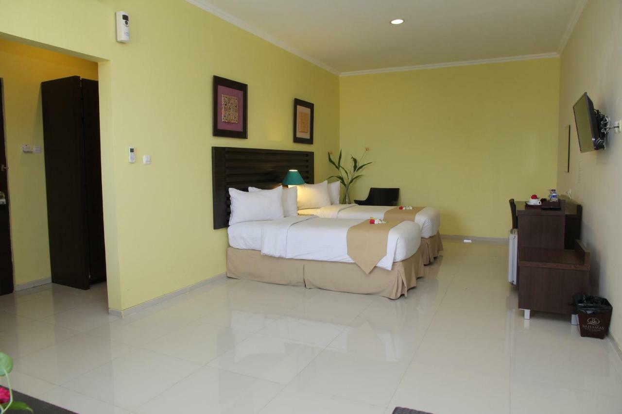 טנג'ונג פנדן Bahamas Hotel & Resort מראה חיצוני תמונה