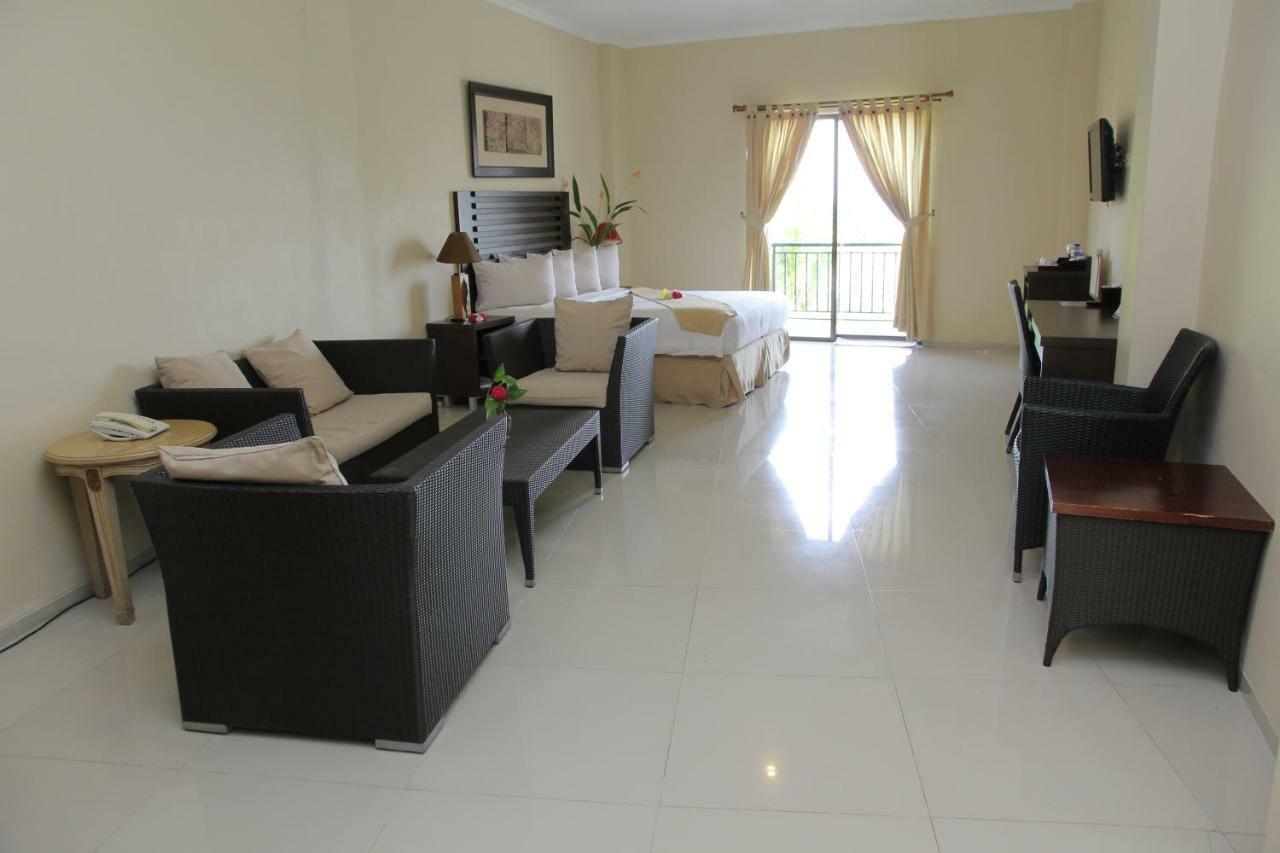 טנג'ונג פנדן Bahamas Hotel & Resort מראה חיצוני תמונה